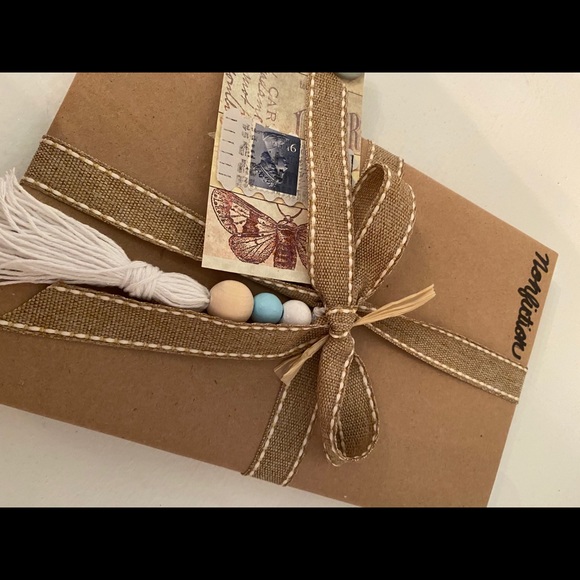 Blind Date with a Book - Picture 4 of 4